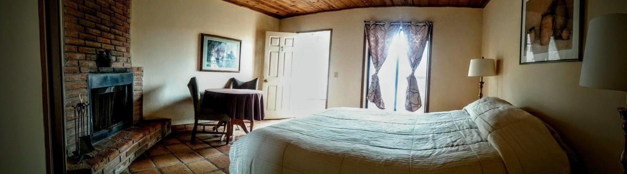 San Quintin Old Mill Hotel מראה חיצוני תמונה